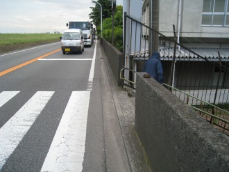 視界の悪い横断歩道