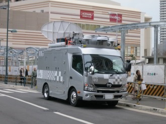 武蔵小杉駅前に来ていた日本テレビの中継車