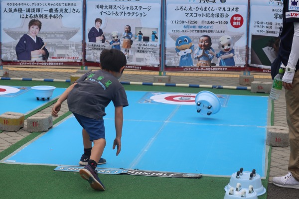 だるま落としなど楽しいアトラクションも