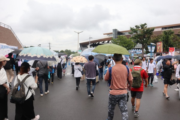 雨天開催された「かわさきSDGsランド」