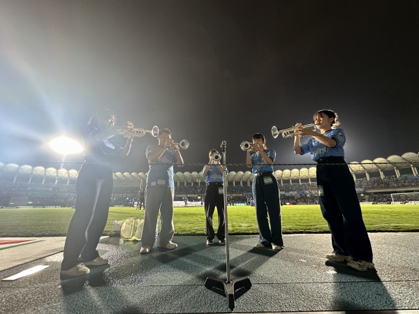 洗足学園音楽大学のファンファーレで開幕