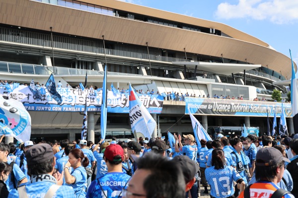 川崎フロンターレサポーターも熱く応援