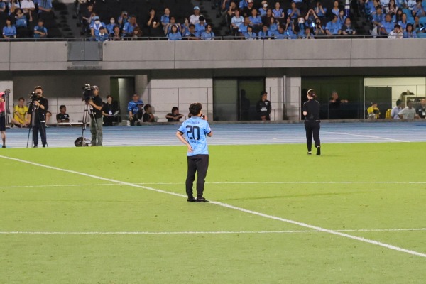 試合後は山田新の挨拶