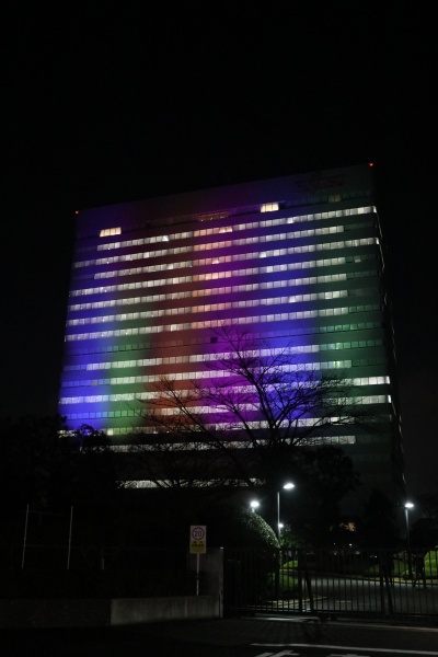 富士通川崎工場本館ビル「Fujitsu Uvance」ライトアップ