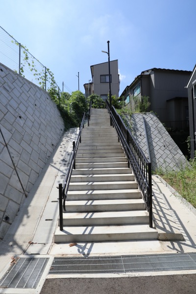 斜面付きの階段