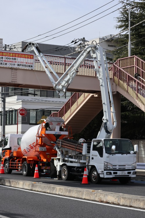 補修工事中の木月歩道橋