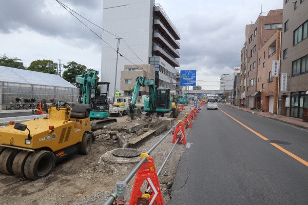 拡幅が進む府中街道