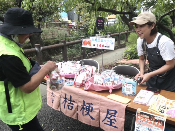 桔梗屋の出張販売も