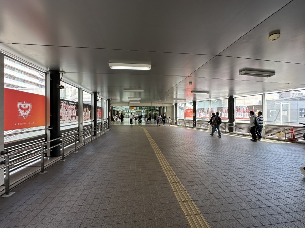 武蔵小杉駅の連絡通路