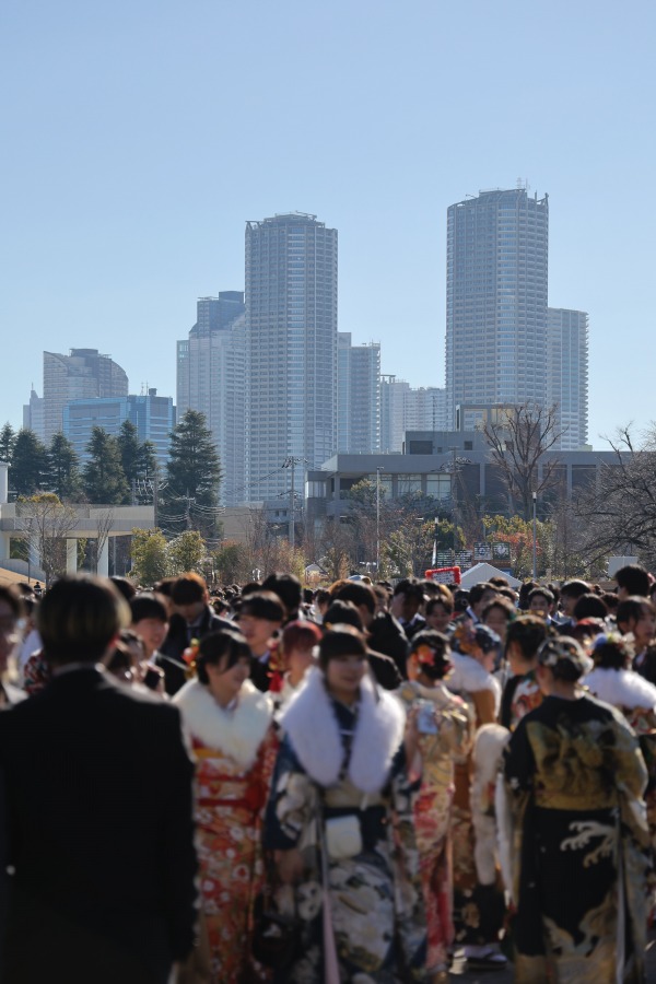 等々力緑地に集まった二十歳の若者たち