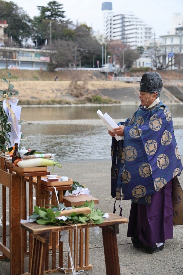 多摩川水神祭の祈祷