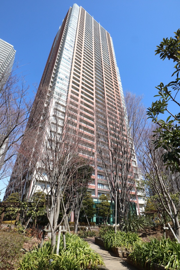 THE KOSUGI TOWER