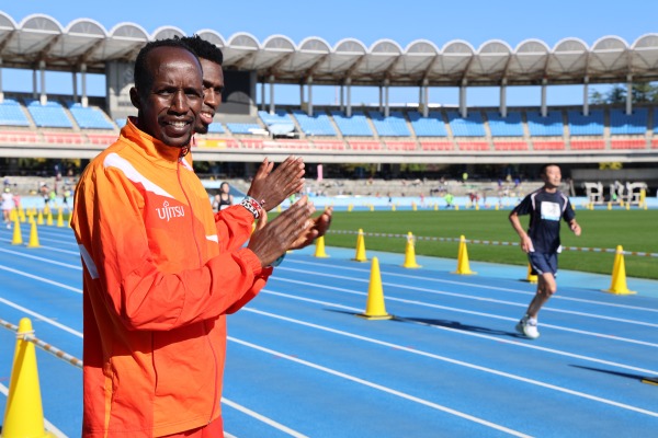 富士通スポーツの選手らも応援